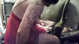 Bama lizzie faggot sissy training ontop - 4 image