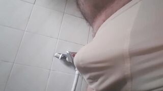 N0vyce66 pisse dans son shorty HOM chair et son gode dans le cul-02 - 4 image