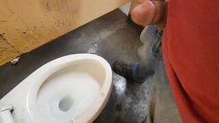 Quick piss many starts and stops - 2 image