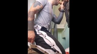 Russian extreme sex in the entrance - 1 image