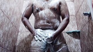 Penis in the middle of the Foam and the pleasure of Andi - 10 image