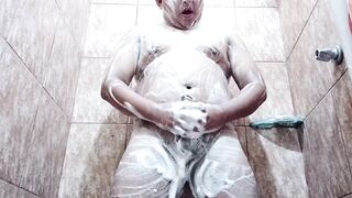 Penis in the middle of the Foam and the pleasure of Andi - 4 image