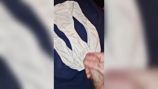 Cumming on wifes dirty knickers - 2 image