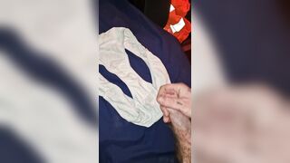Cumming on wifes dirty knickers - 6 image