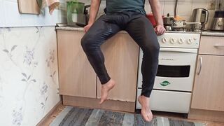 pissing in the kitchen and masturbate after long pee in leggings - 7 image