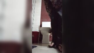 Big toes man / Peeing on the bathroom floor - 2 image