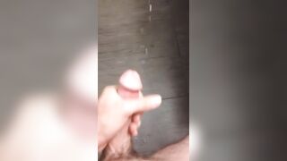 Quick jerkoff with big cumshot - 6 image