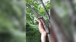 Treehugger fucks tree - 8 image