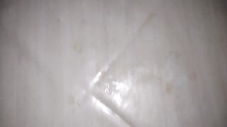 Load on the ground and load on foot