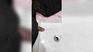 Thumbs up to this pee video - 7 image