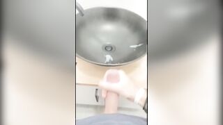 Creaming the Bathroom - 10 image