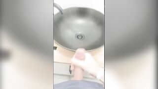 Creaming the Bathroom - 3 image