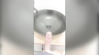 Creaming the Bathroom - 5 image