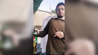 Filling my stomach with guarana refri / Man weight gain