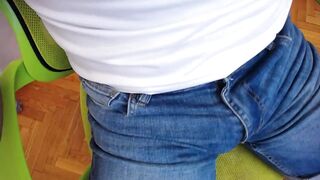 Shoff off Bulge,biceps flex and Pumped chest in tight jeans - 5 image