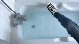 Hot Tube in Converse - 1 image
