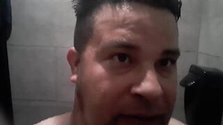 Shaving in the shower - 9 image