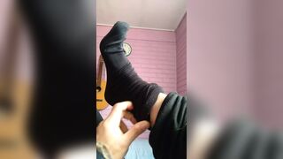 Feet without socks for you to suck on - 1 image