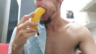 Croat deepthroats whole huge banana - 8 image