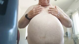 Shave tits and put lotion on my body - 5 image