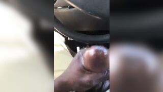Man cum so hard in his car Homme cum si fort dans sa voiture - 1 image