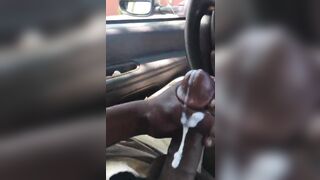 Man cum so hard in his car Homme cum si fort dans sa voiture - 10 image