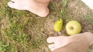 Master Ramon tortures fruit with his divine feet - 9 image