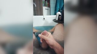 Masturbation in the bath - 3 image