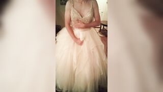 Wearing and cumming in newlywed bride's gorgeous poofy wedding gown - 5 image