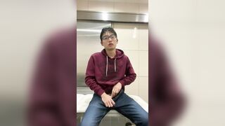 Hot Japanese Schoolboy Amateur Teenager Masturbation Cumshot Public Toilet - 2 image