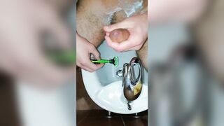 Shaving on the penis - 5 image