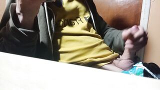 Chico latino guapo tira semen mmm ... Instagram: Ne_hu_en