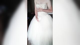 Showing proper love to an overprotective brides wedding dress - 5 image
