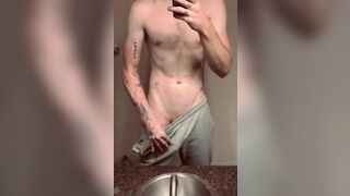 Can I show off my body before I shower? - 3 image