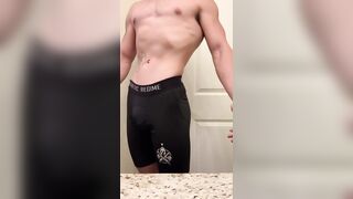 Bodybuilder Strips and talks dirty while he gets hard and spreads his asshole - 7 image