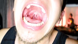 Hot tongues with lots of saliva - 1 image
