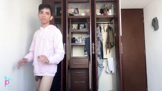 HUGE COCK OF THIN AND MUSCULAR YOUNG MAN