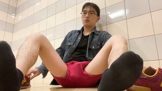 Hot Japanese Schoolboy Masturbation Cumshot in Restroom Uncensored Amateur - 3 image