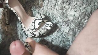 Cum on snake high heels - 8 image