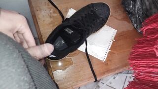 Piggy man pissing in his adidas - 7 image