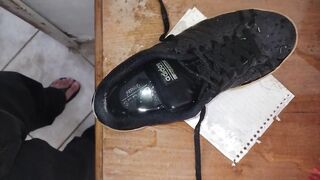 Piggy man pissing in his adidas - 9 image