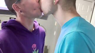 Wet make out kissing - 7 image