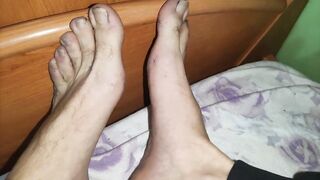 my dirty feet from work make me horny! - 3 image