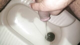 Desi big cock squirt boy in bathroom Pakistan dewani phudiwali Pakistani - 4 image