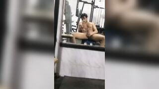 Indian big dick in gym - 1 image