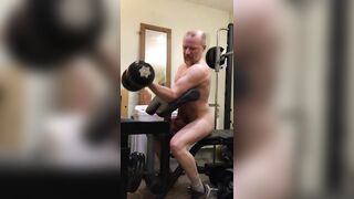 Big hard muscle stud gets turned on doing bicep curls, gets annoyed after failing last rep - 5 image