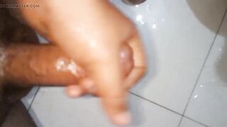 Penis massage before shower - 8 image