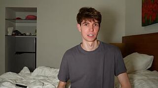 Tiktok boy teaches how to shave testicles and dick - 1 image