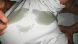 Pissing desperate, I get wet everything, close-up, intense masturbation, big penis and venozo