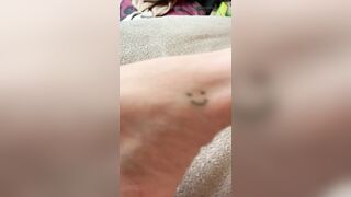 My lovely toes n feet be kind